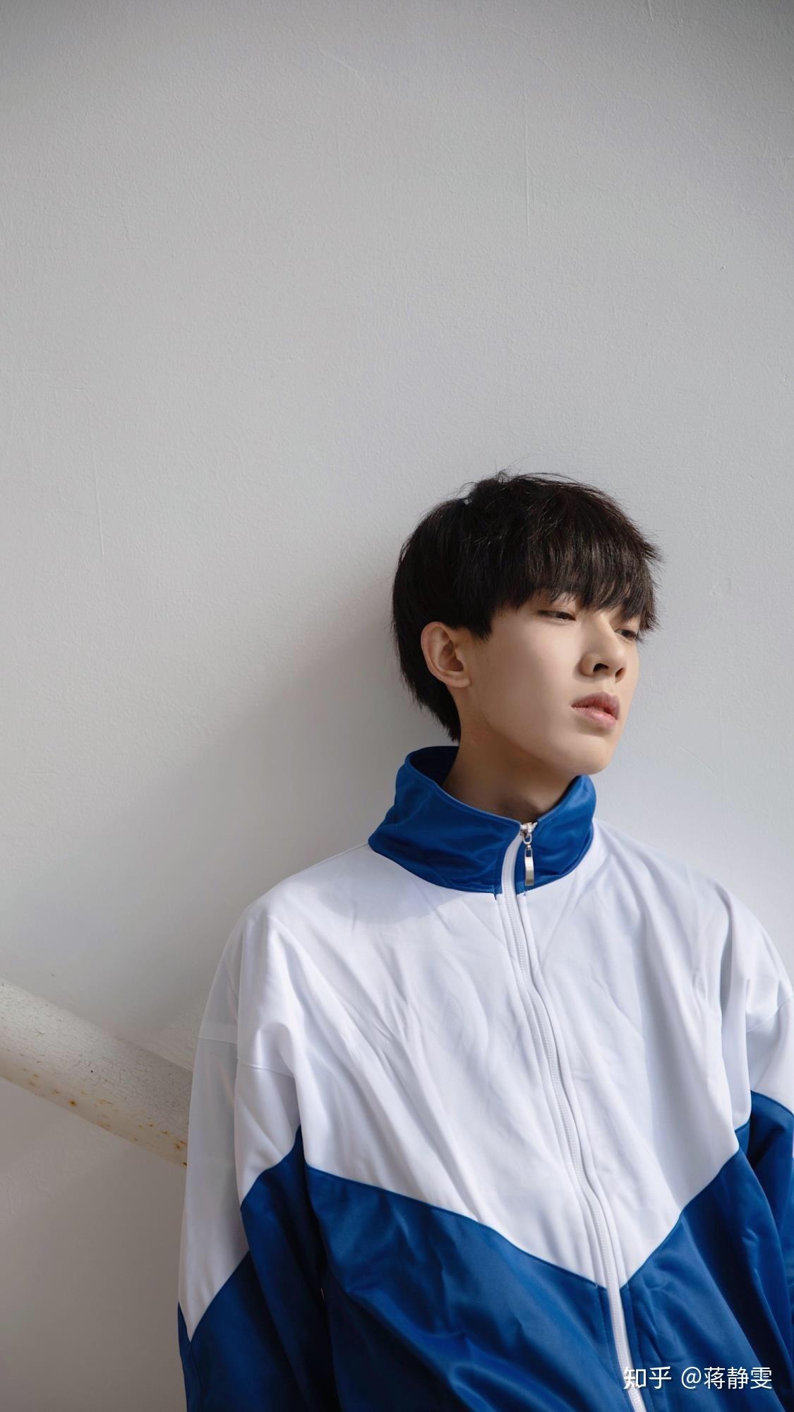 有没有人可以分享叶航成壁纸呢?