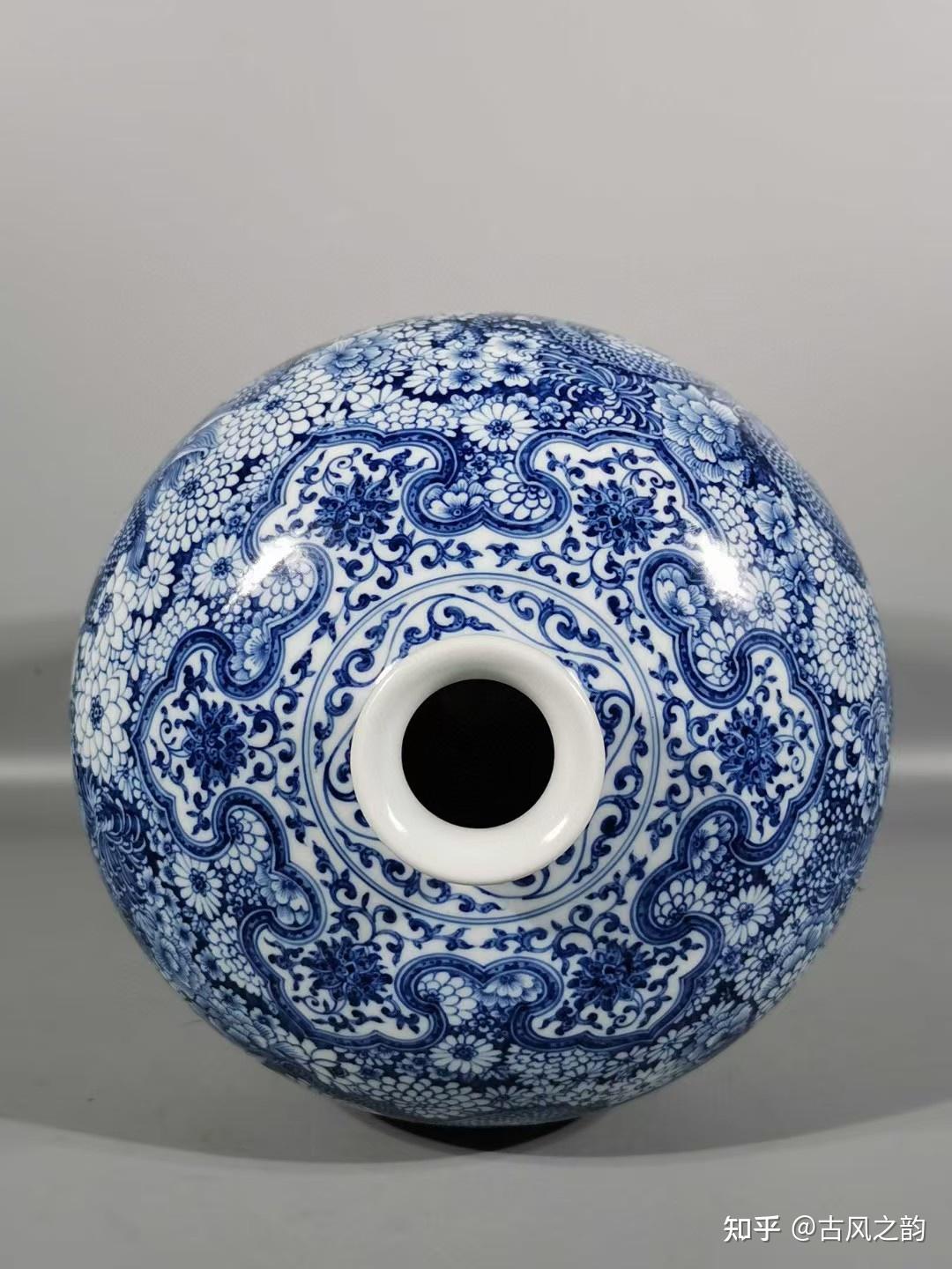 中国古美術清時代 乾隆年製青花花卉文青花瓷 花瓶y117 U28S05 中国