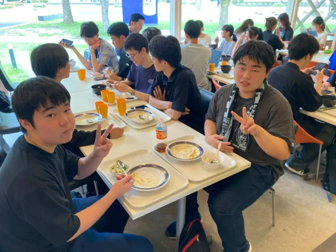 请输入图片描述