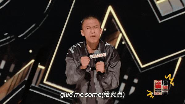华裔新剧《内景唐人街》,讽刺拉满,狂捅白人社会肺管!