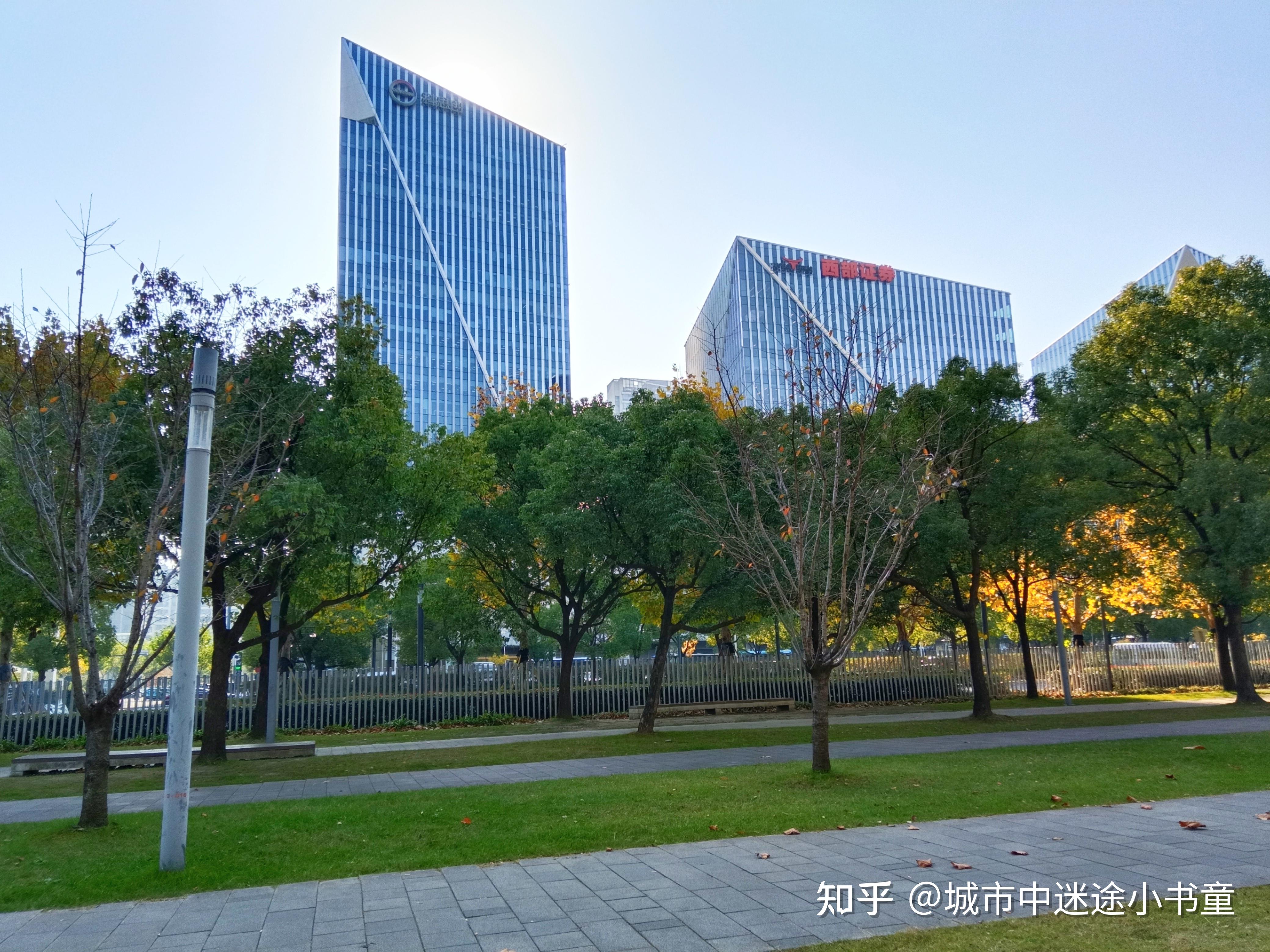 初冬,前滩CBD的阳光正暖 - 知乎