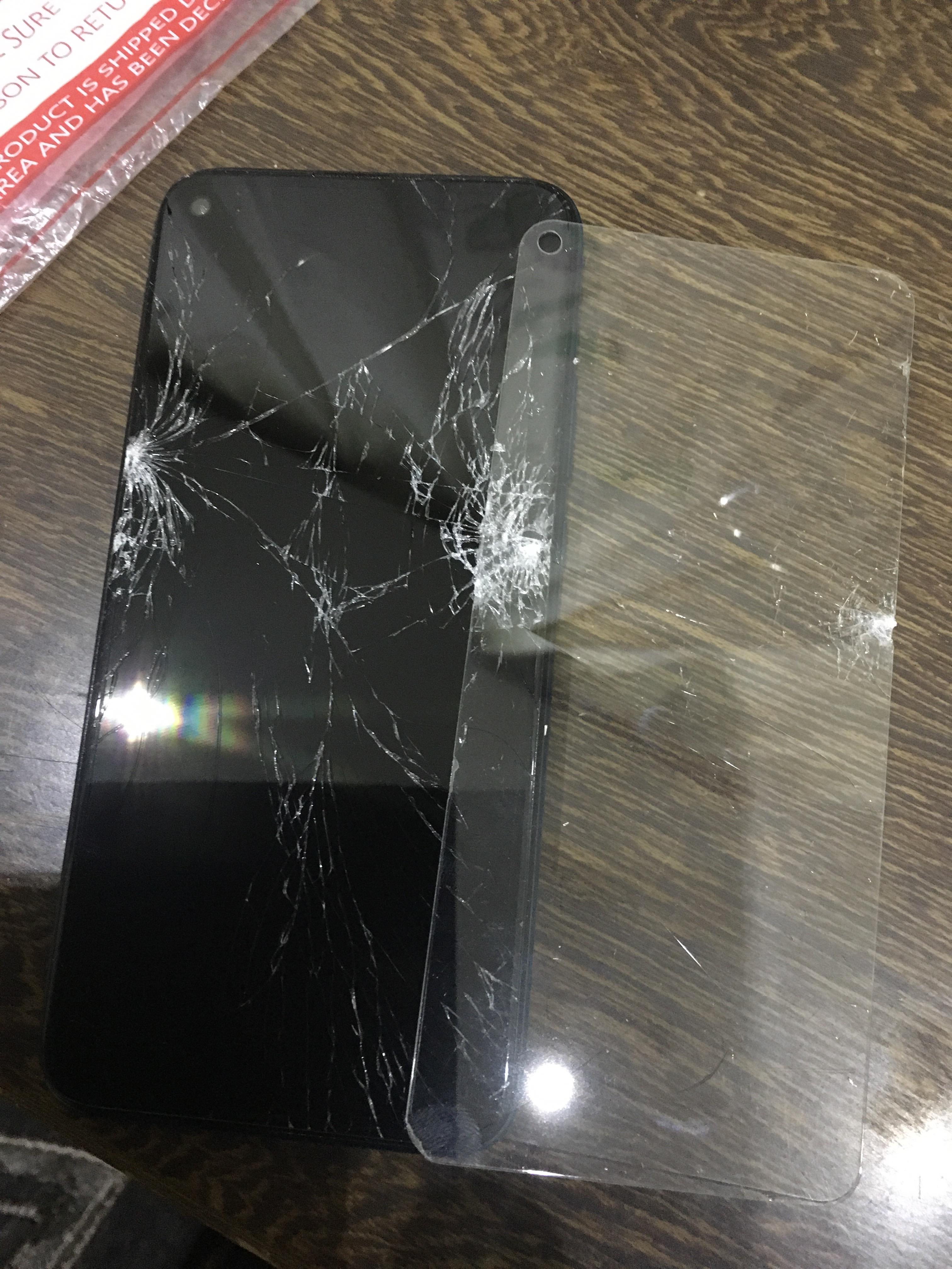 oppoa9屏幕摔碎的照片,oppoa9手机屏幕摔碎图片 - 伤感说说吧