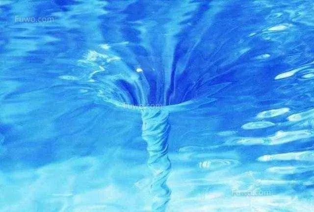 水中的漩涡是怎样形成的？ - 知乎