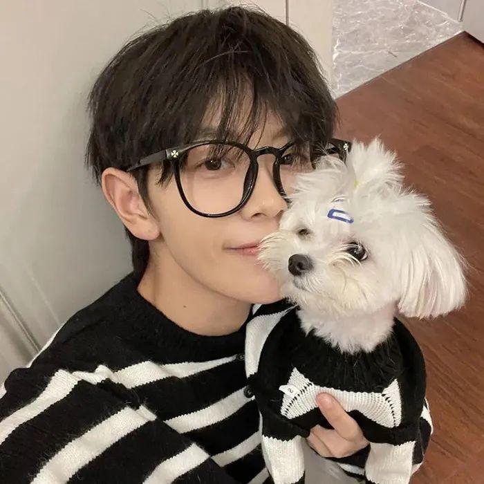 有什么好看干净的男头像? - 知乎