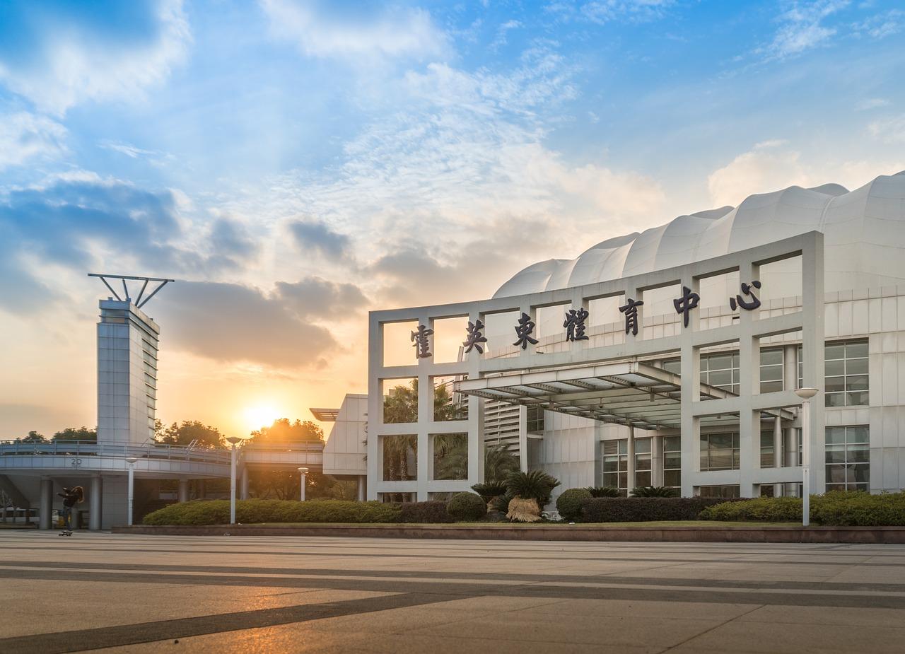 4. 电梯维修保养