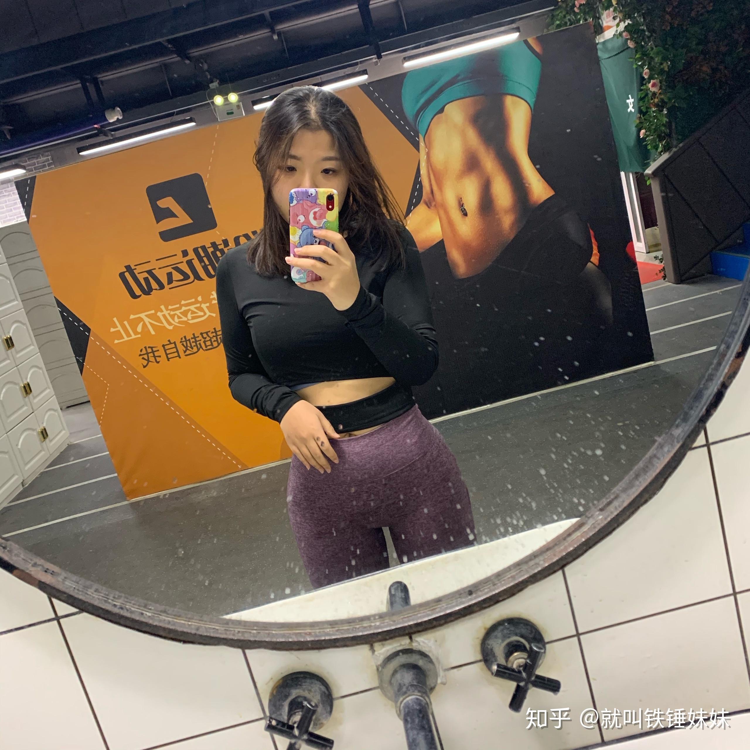 女生身高168体重130很胖吗