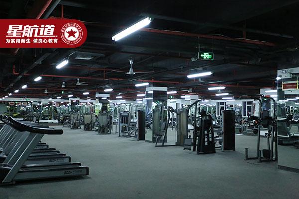 学健身教练需要多久健身教练需要具备的技能分析