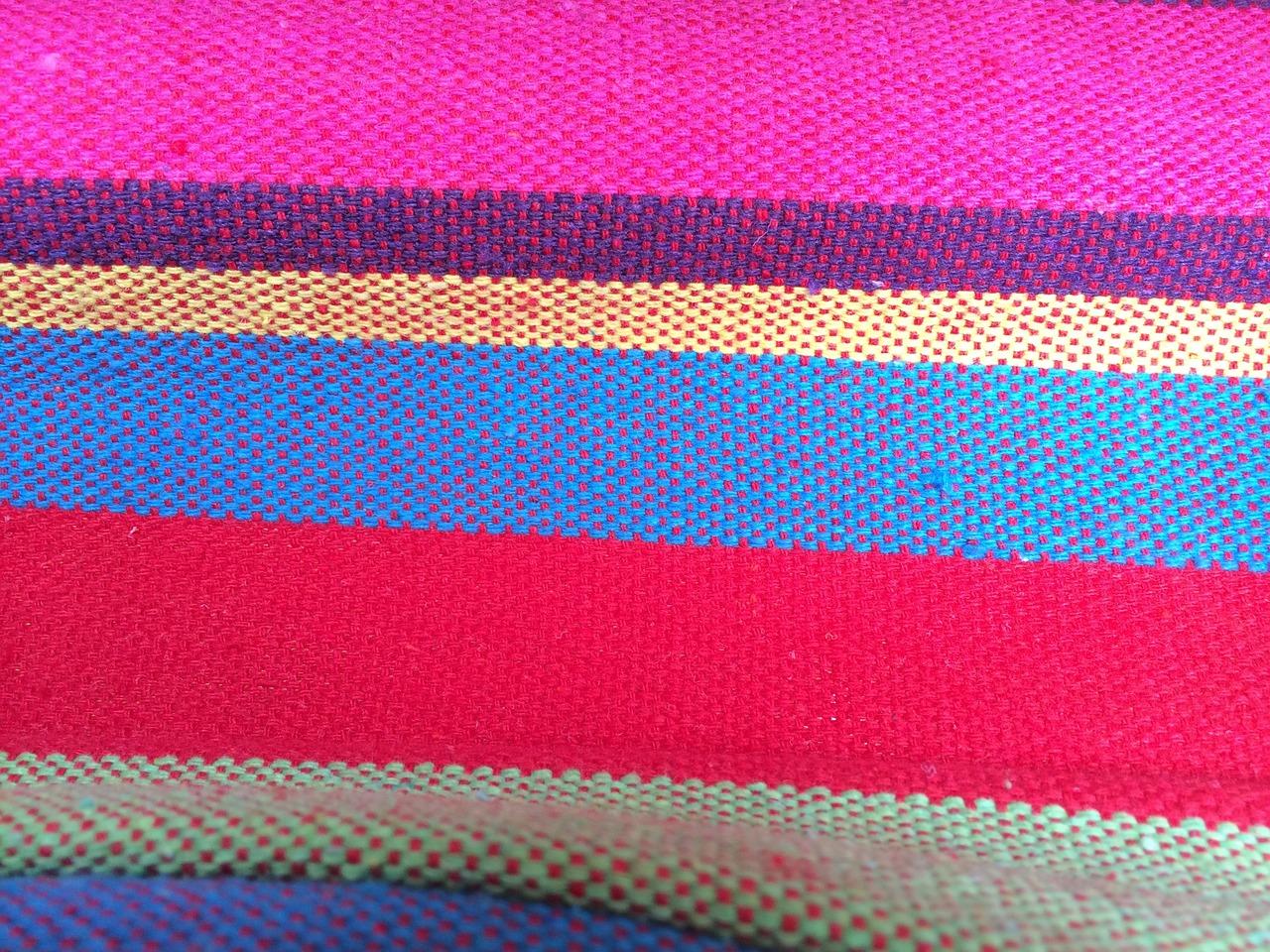 2. 白布艺术创作