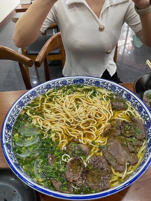 兰州拉面：每一滴汤里都浸润着历史，你了解过它的故事吗？ - 知乎