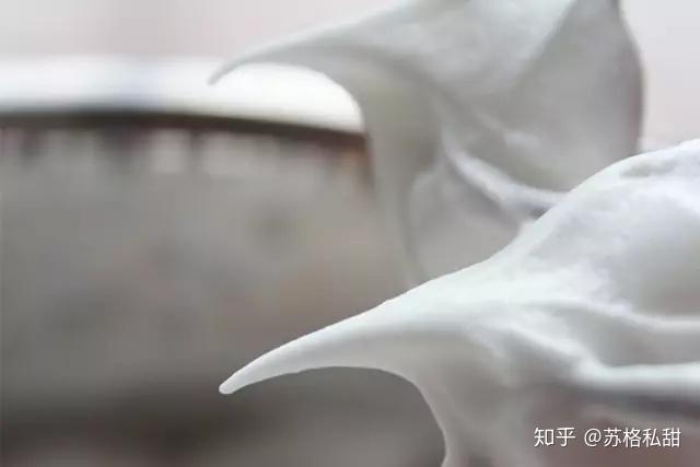 打发蛋清的时候，干性发泡、湿性发泡和硬性发泡有什么区别吗？ - 知乎