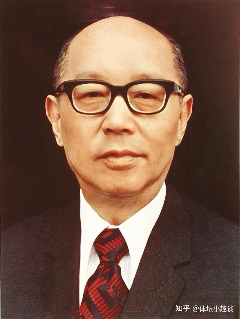 蒋介石离世后，严家淦担任接班人。蒋经国为何三年才取代？ - 知乎