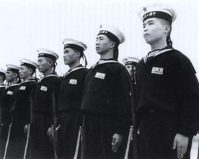 心向大洋——中国人民海军50式军服 - 知乎