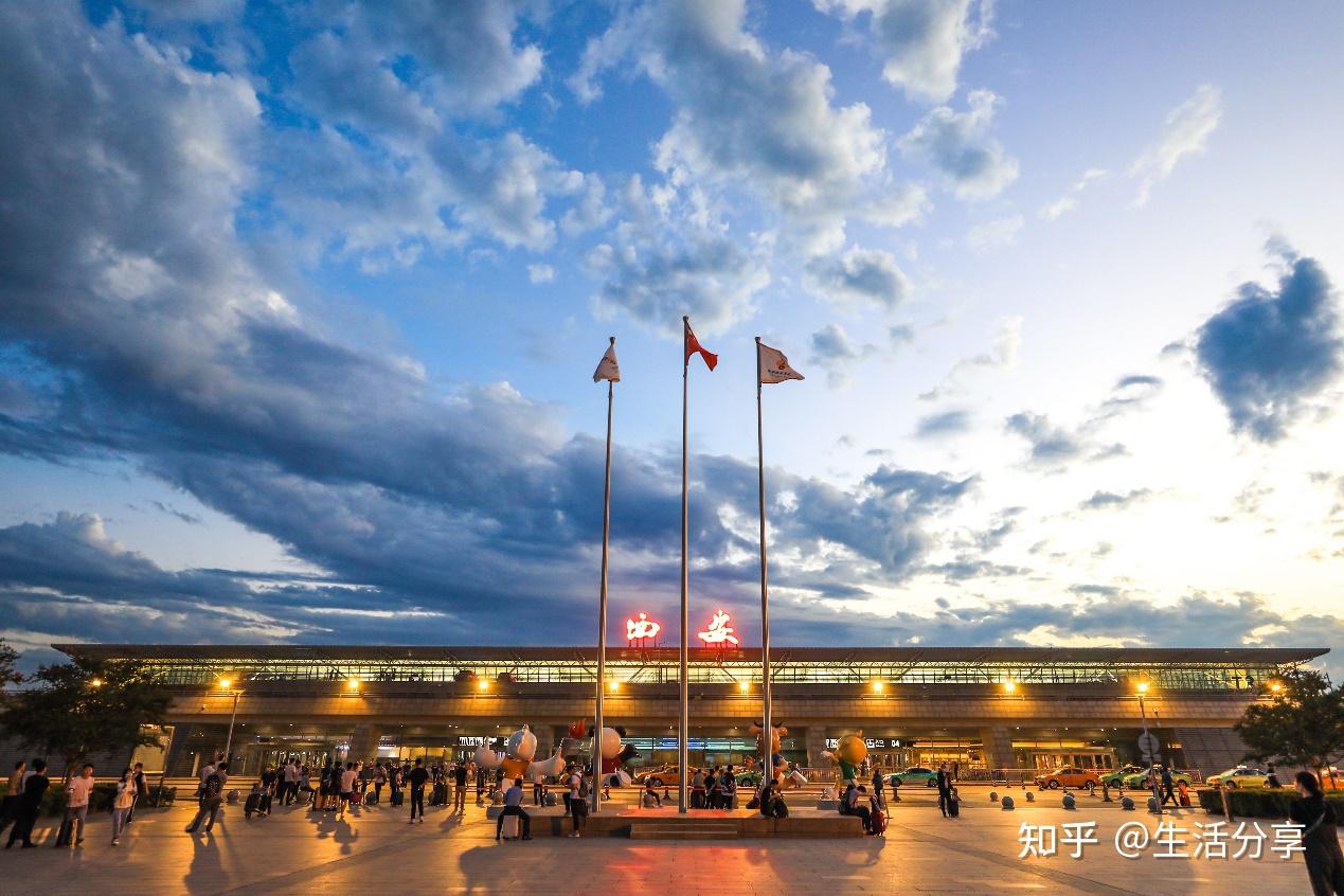 西安咸阳机场停车场收费标准如何?我要出去8天,求赐教? - 知乎