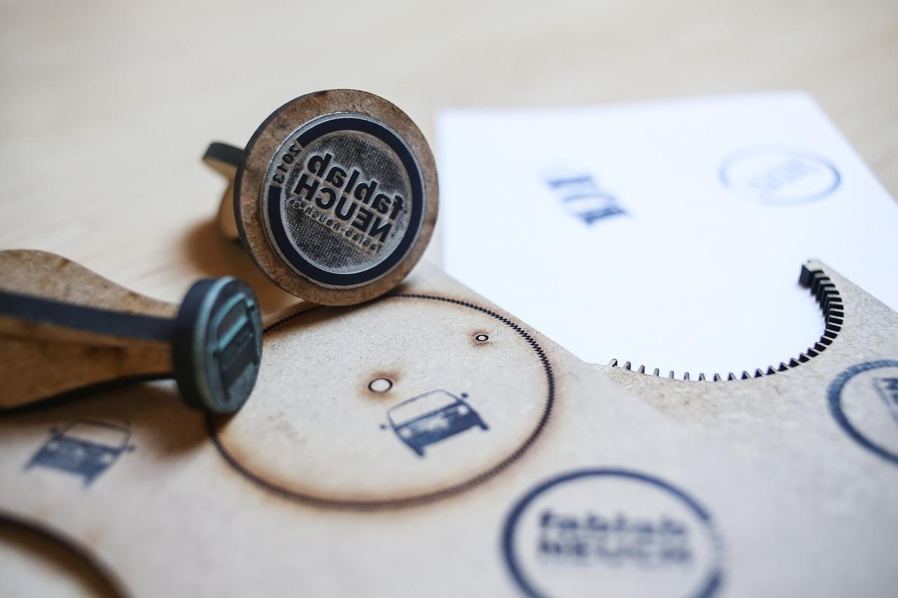 1. 刀具材料选择