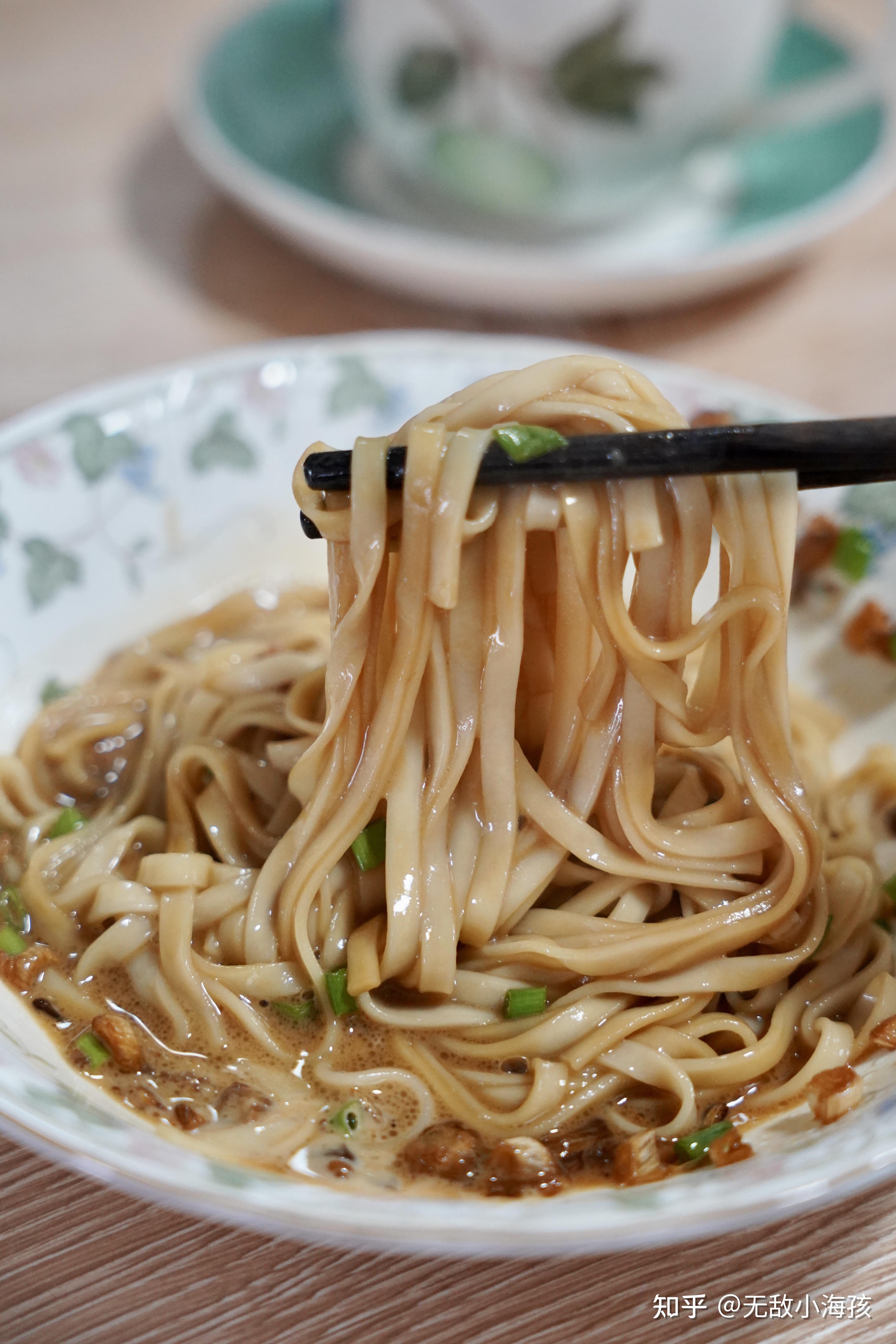 沙县小吃的飘香拌面用的到底是芝麻酱还是花生酱?