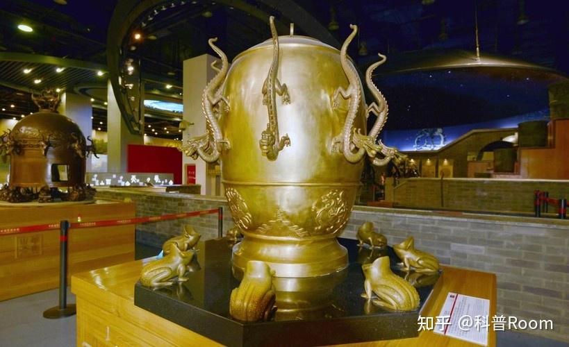 张衡地动仪被教科书移除，中科院院士：房梁上吊一块肉都比它强 - 知乎