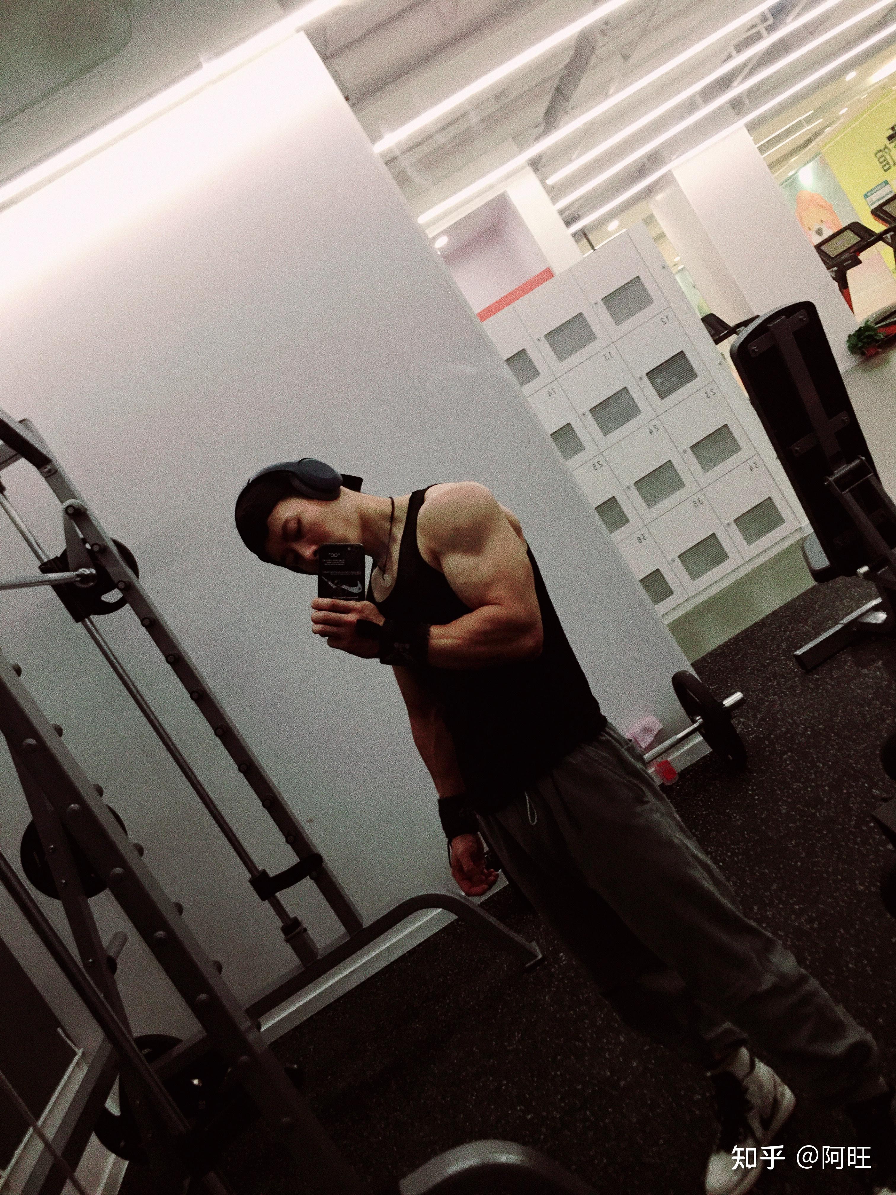 男生好看的肌肉线条是什么样的建议上图