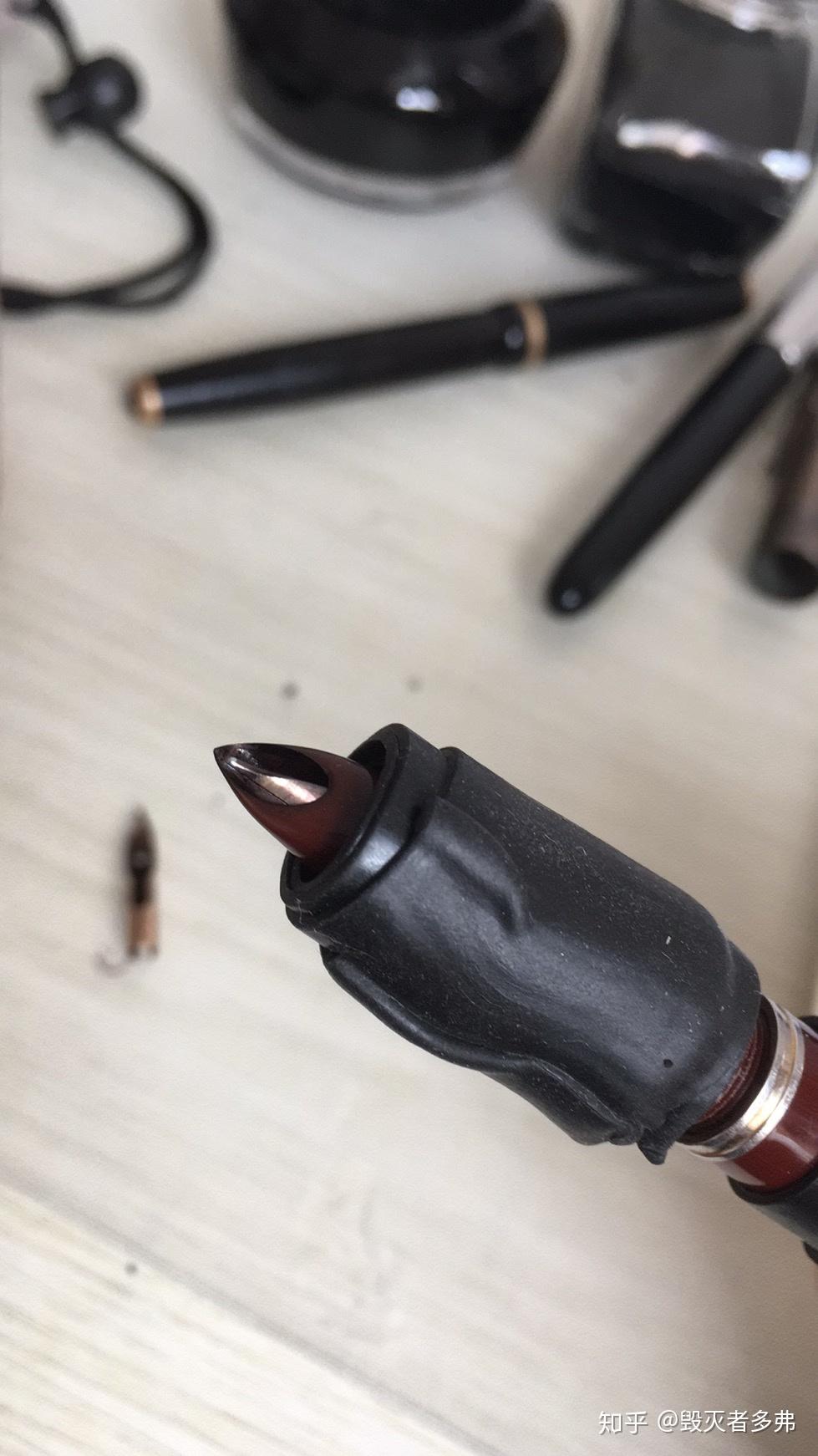 现在的暗尖钢笔怎么拆卸?