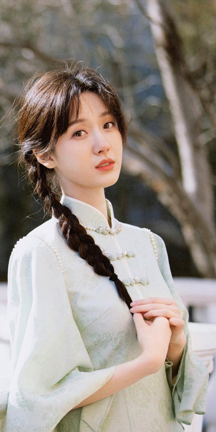 王子璇文艺风壁纸组图,桃花面柳叶眉麻花辫,演绎民国旗袍少女 - 知乎