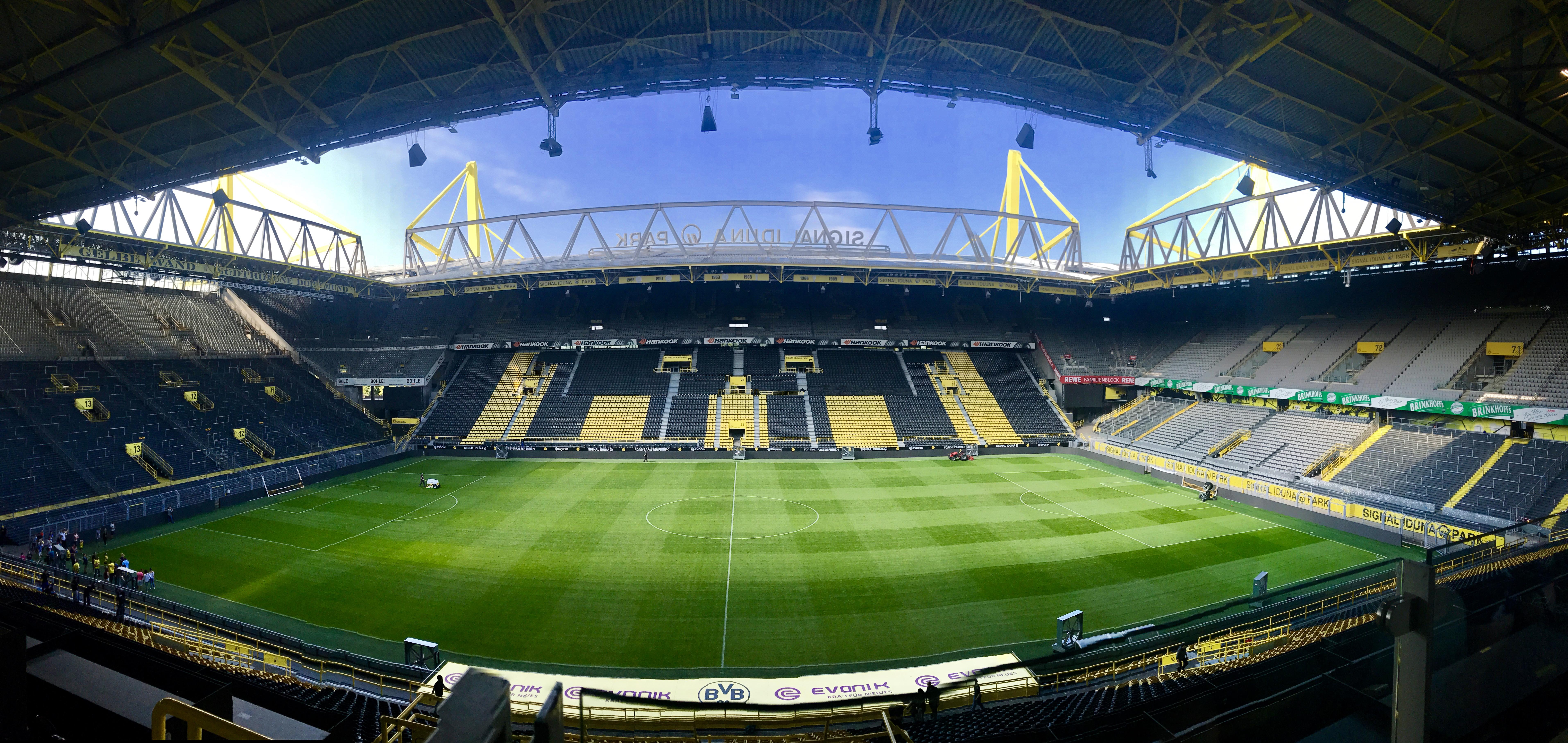 在魔鬼主场威斯特法伦球场看球是怎样一种体验