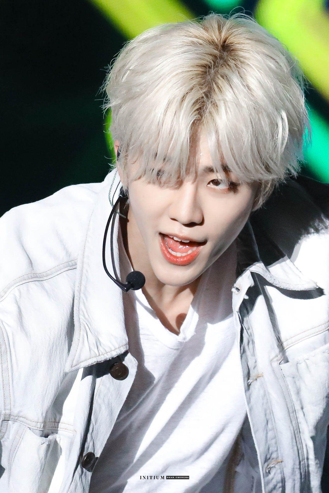 谁有罗渽民的美图和动图啊