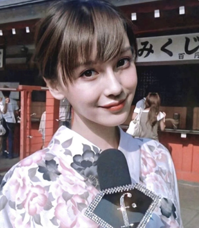 杨颖15岁日本走t台照流出!网友:满身的风尘味,见过吗?