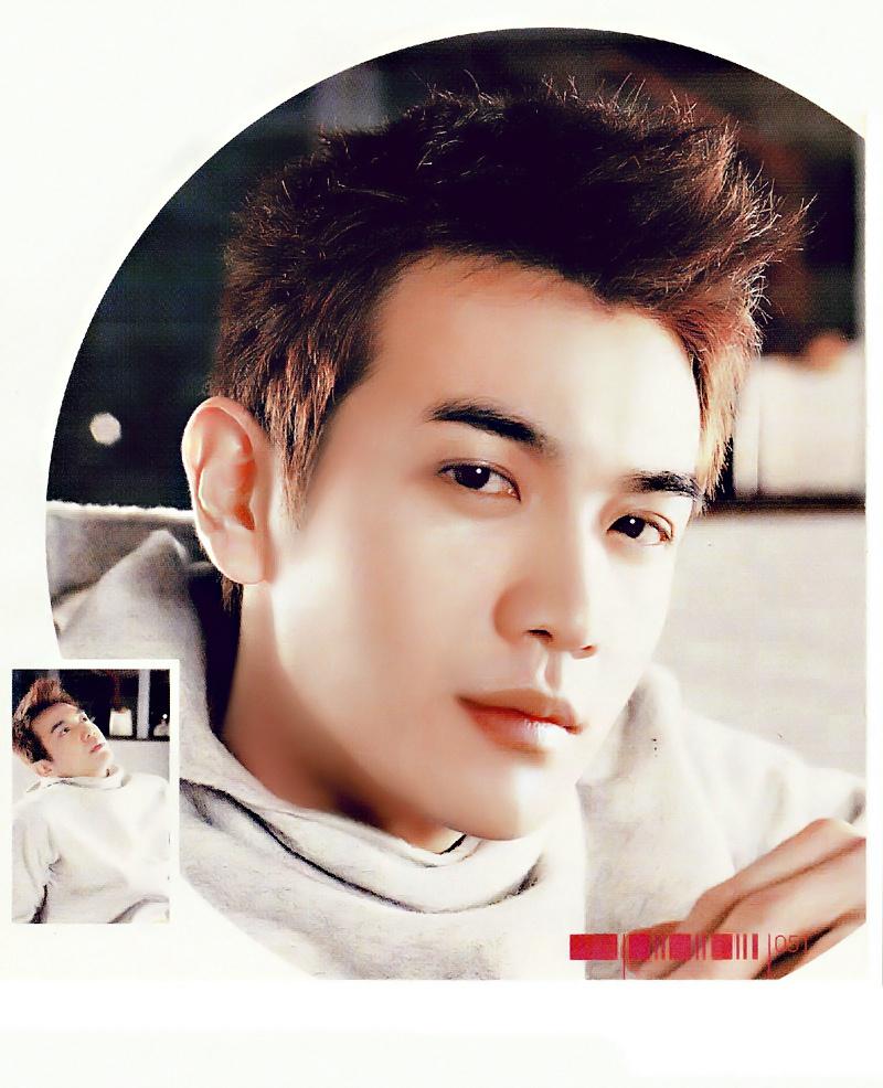 大家有清晰度高的张智尧壁纸吗用来当屏保