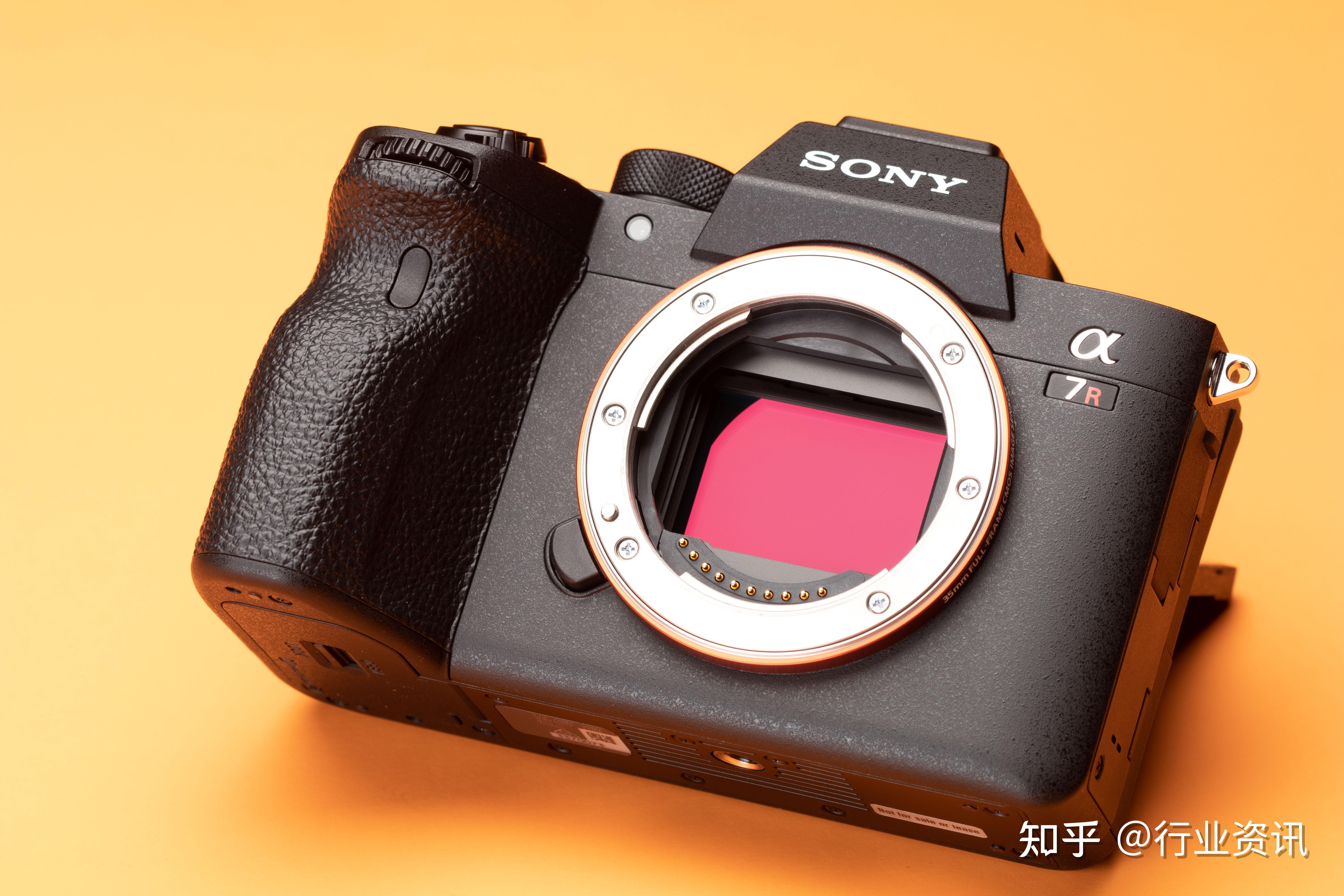 2024年sonya7c和a7r3选哪个机身