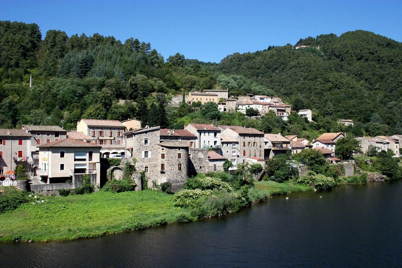 杭州建成区面积多少