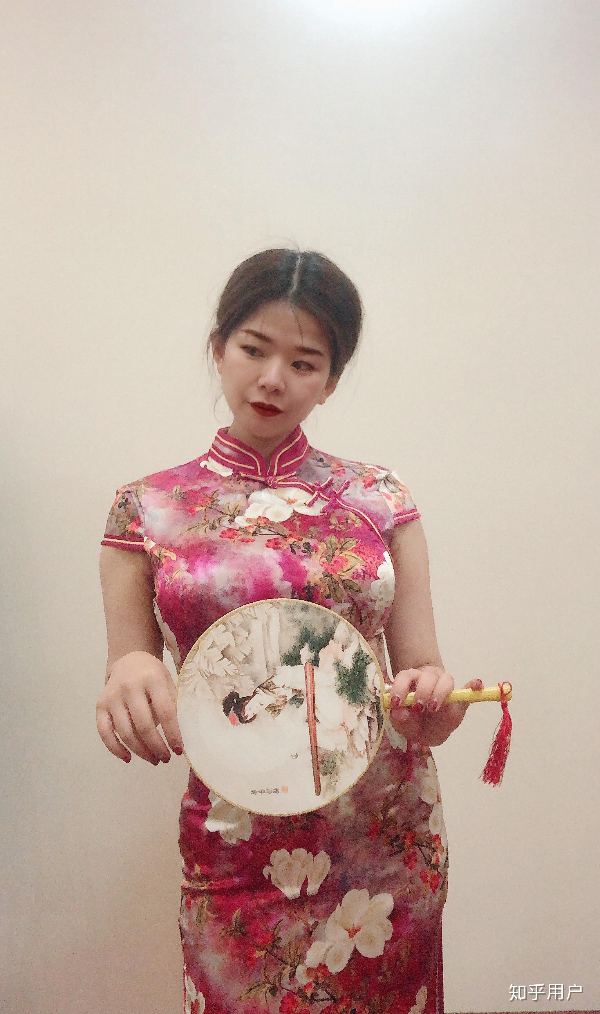 身材丰满型的女生穿旗袍不好看吗