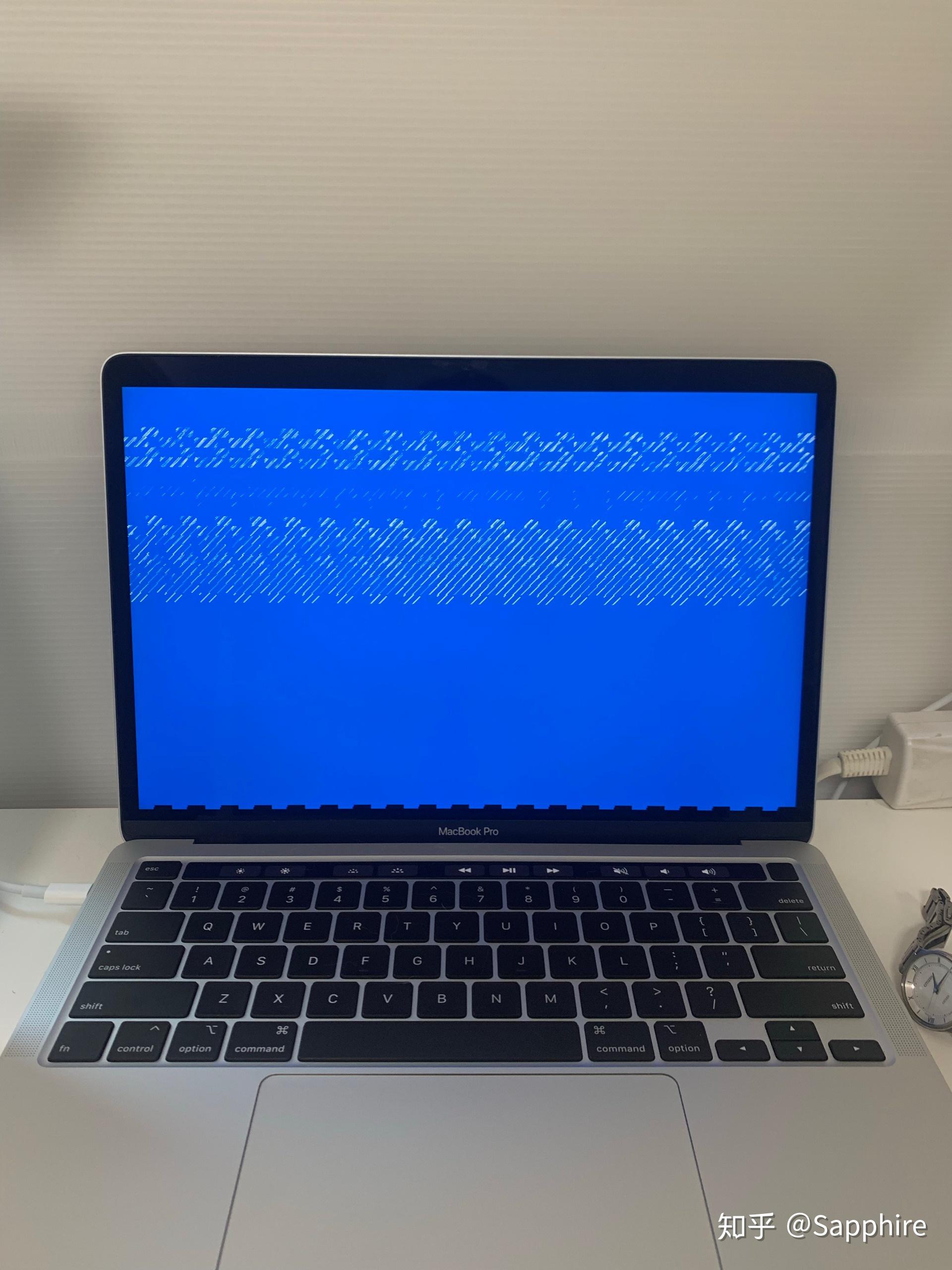 新买的macbook pro蓝屏怎么回事?
