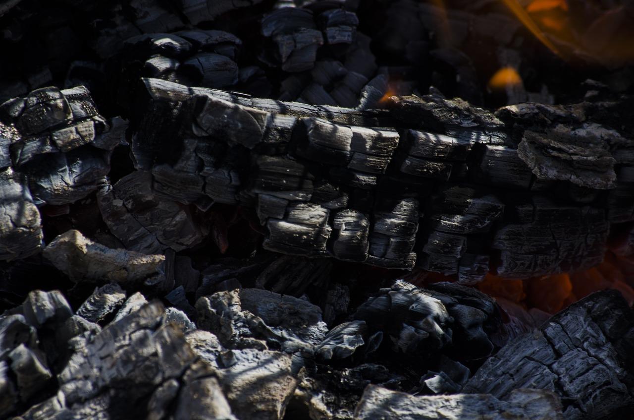 土暖气烧多少煤