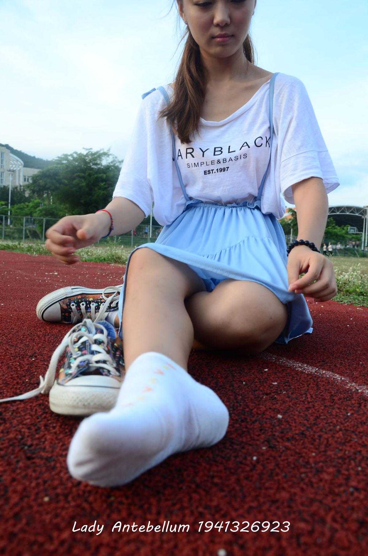 [合集]恋足系列《战前女神》套图143期+特辑+封山之作打包[32.6G]-佳人吧