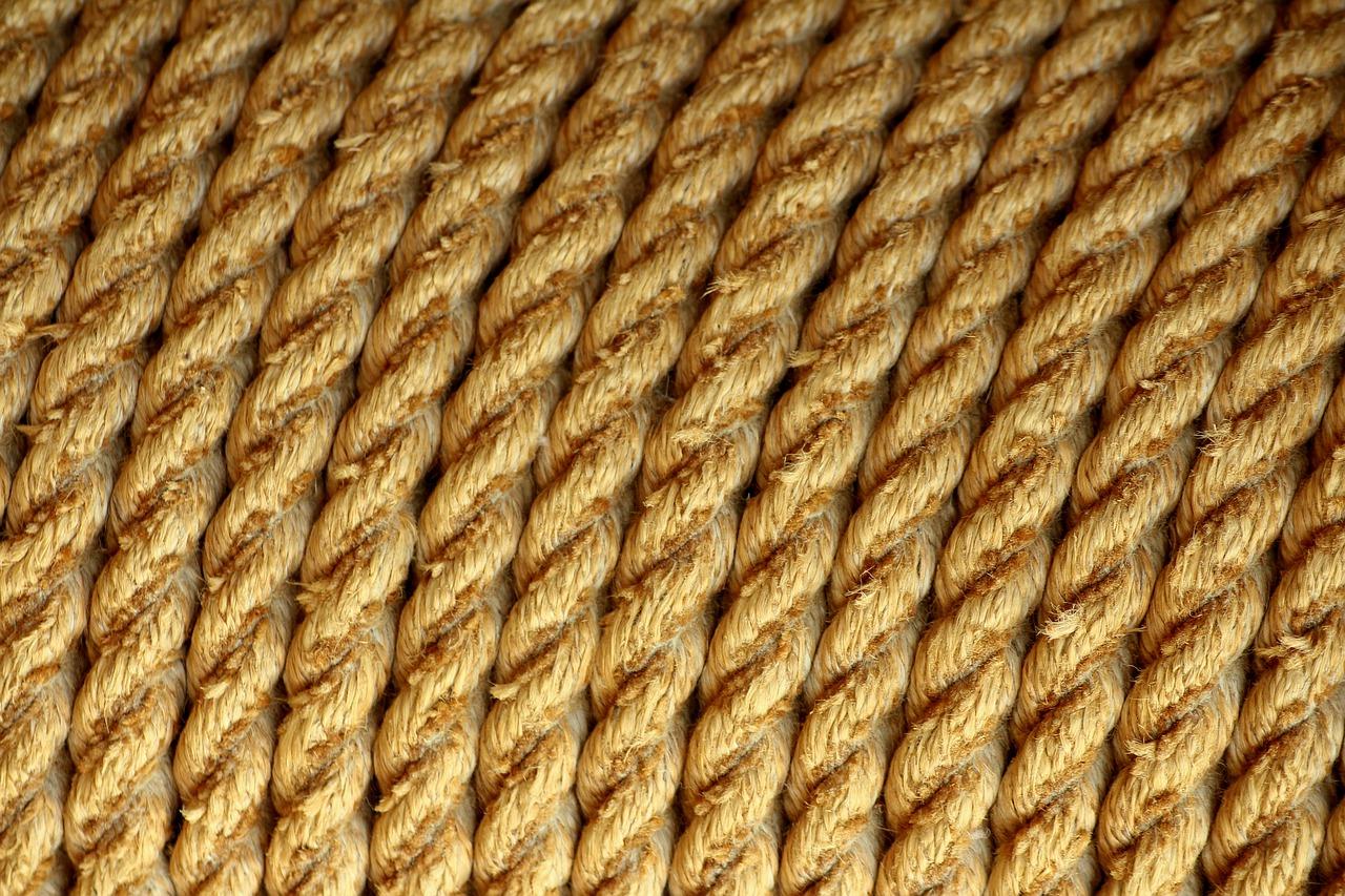 如何将气球绑成一串