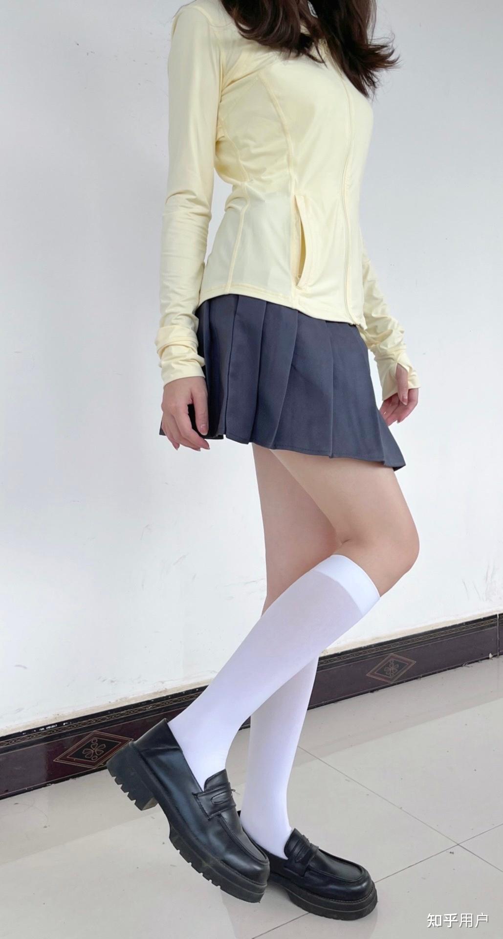 小学生白色裤袜-图库-五毛网