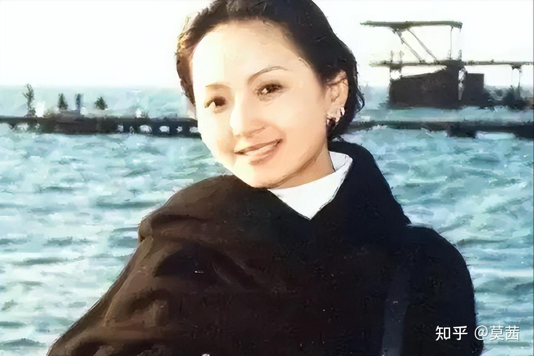 香妃刘丹:27岁去世后,父亲和哥哥相继离世,一家四口只剩母亲 - 知乎