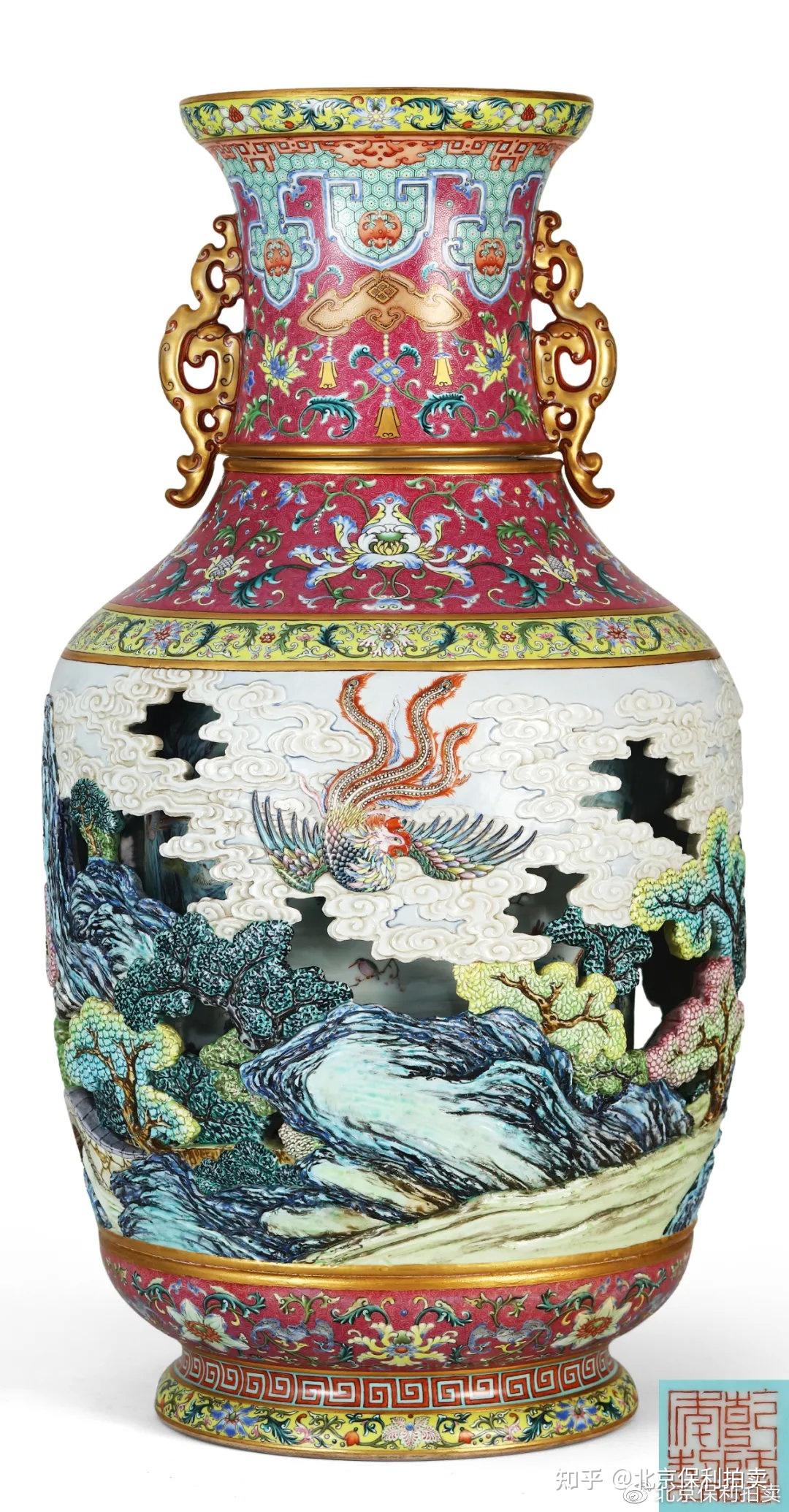館蔵珍品 清 乾隆年製款 古陶瓷品 墨彩 礬紅 描金 海水龍紋 獣耳盤口瓶