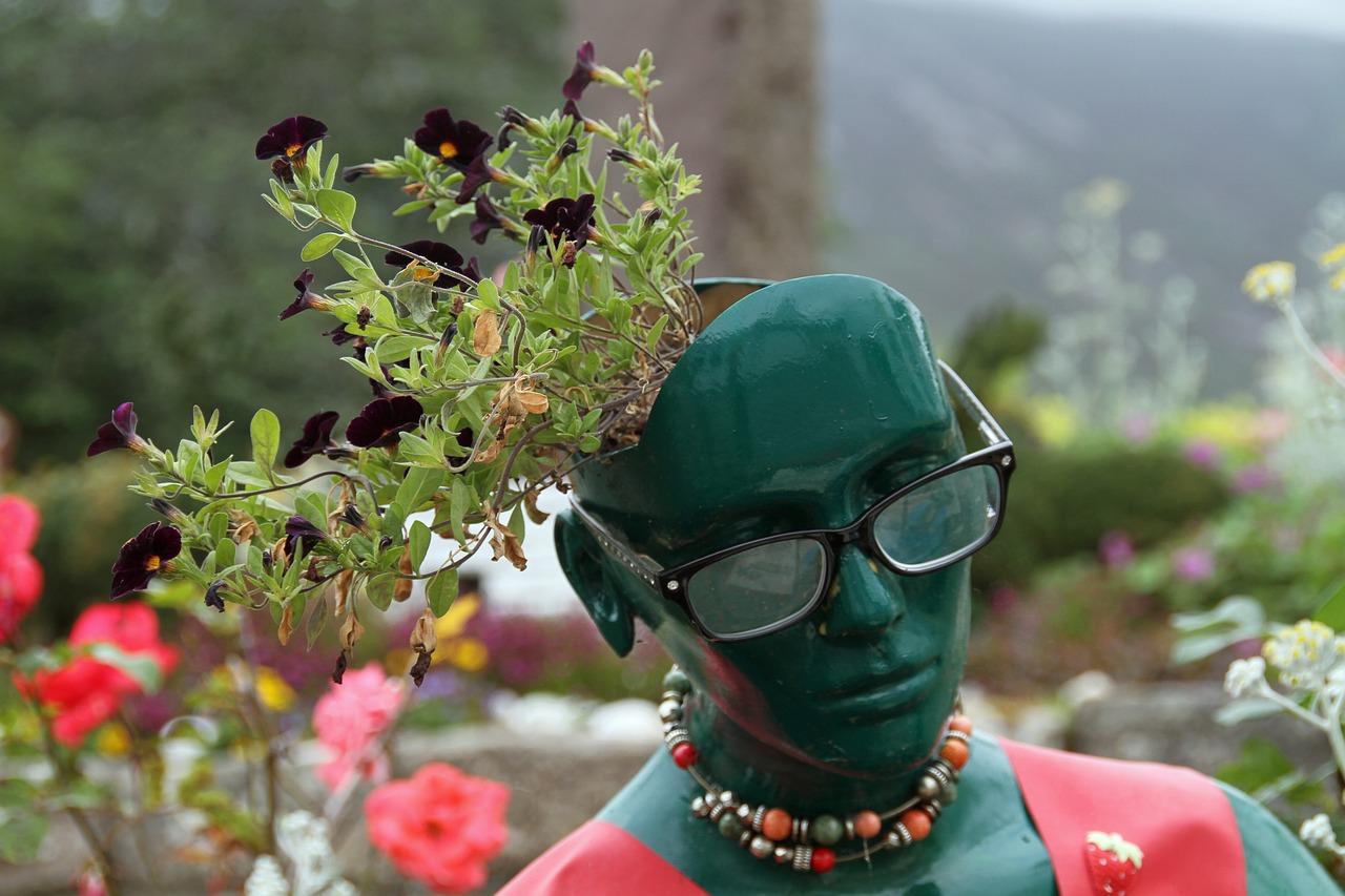 2. 模具成本分析