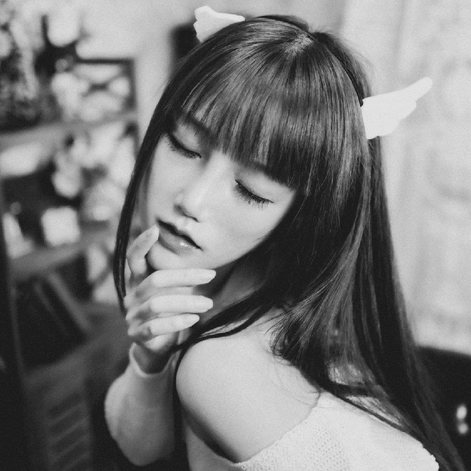 星野咪兔小姐高质量图集图片，繁华都市中的花朵-美学艺术库