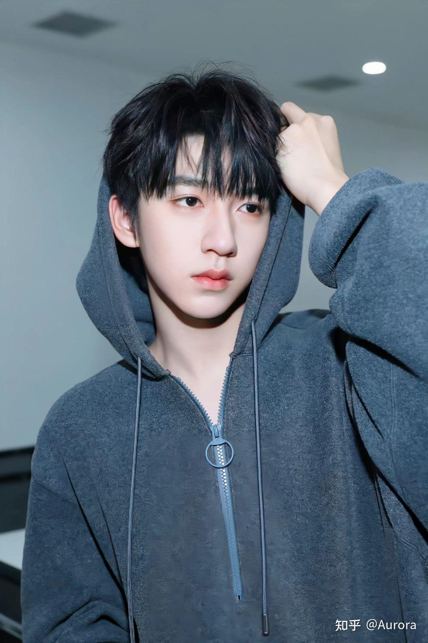 贺峻霖为什么不考表演呢?是老师建议他不考的吗? - 知乎