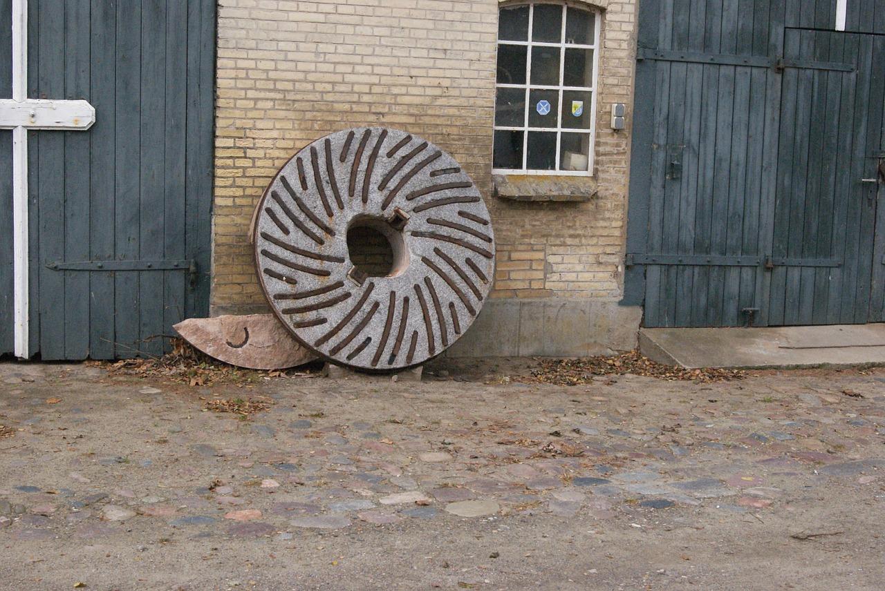 1. 玻璃磨边机选型