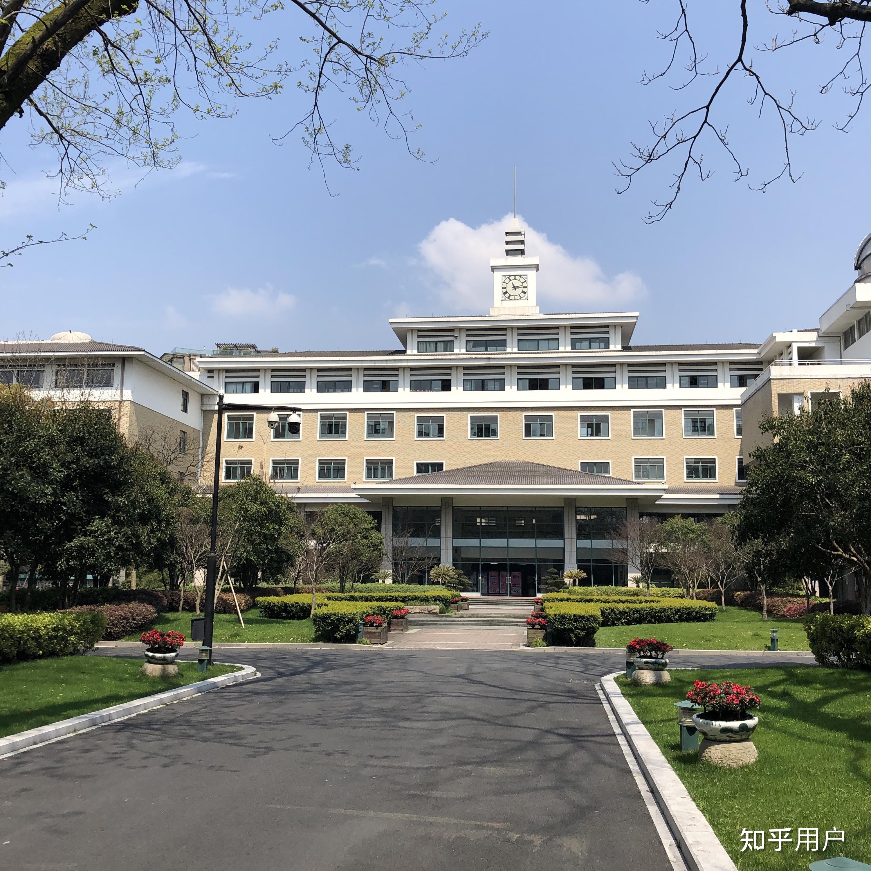 在杭州第十四中学(凤起校区)就读是一种怎样的体验?