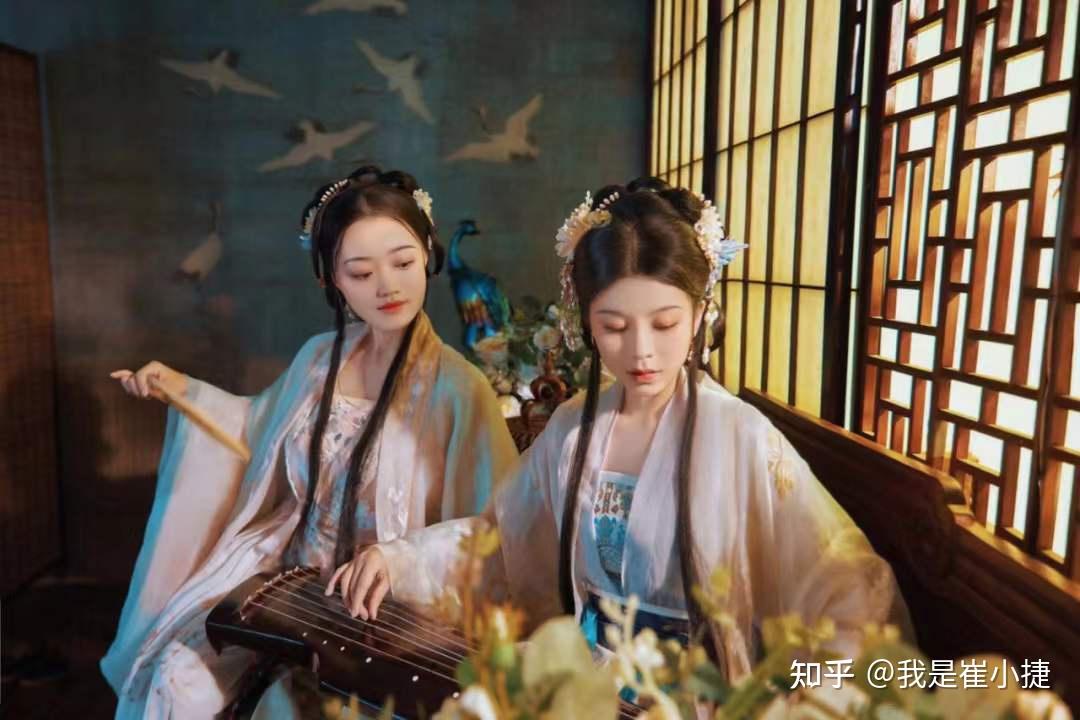 有没有古风的闺蜜在一起的图片