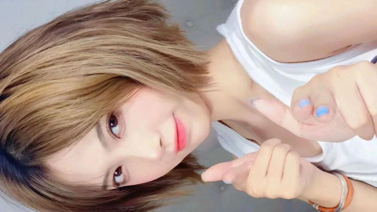 美女手機壁紙全面屏高清無水印渣男壁紙762