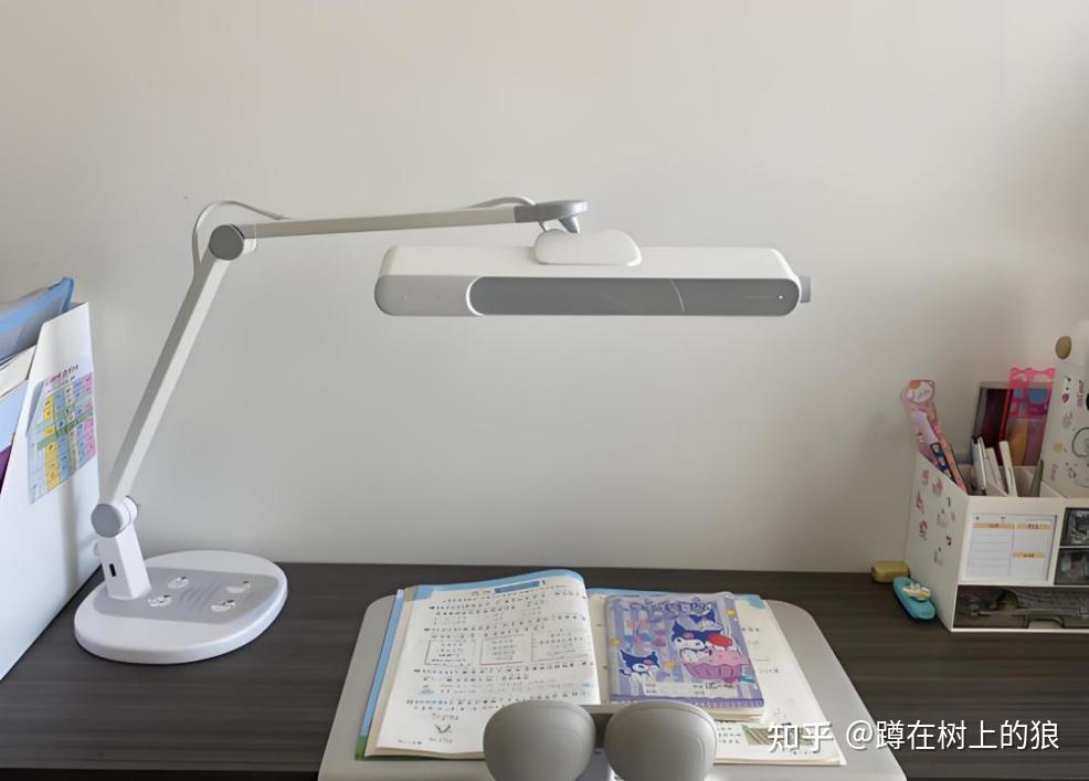 2024护眼台灯哪个最好？哪个对眼睛更好？护眼灯十大排名推荐 - 知乎