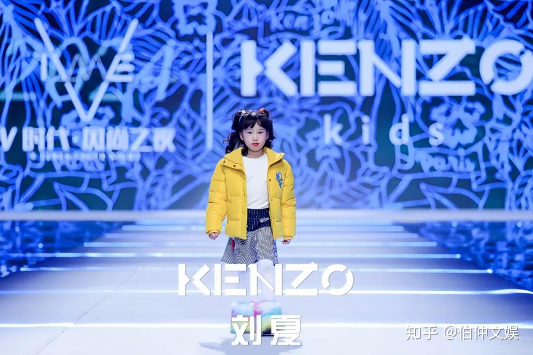 2024 V时代·风尚之夜:年度秀场定义先锋永恒美学,V时代少年演绎多元时尚风格! - 知乎