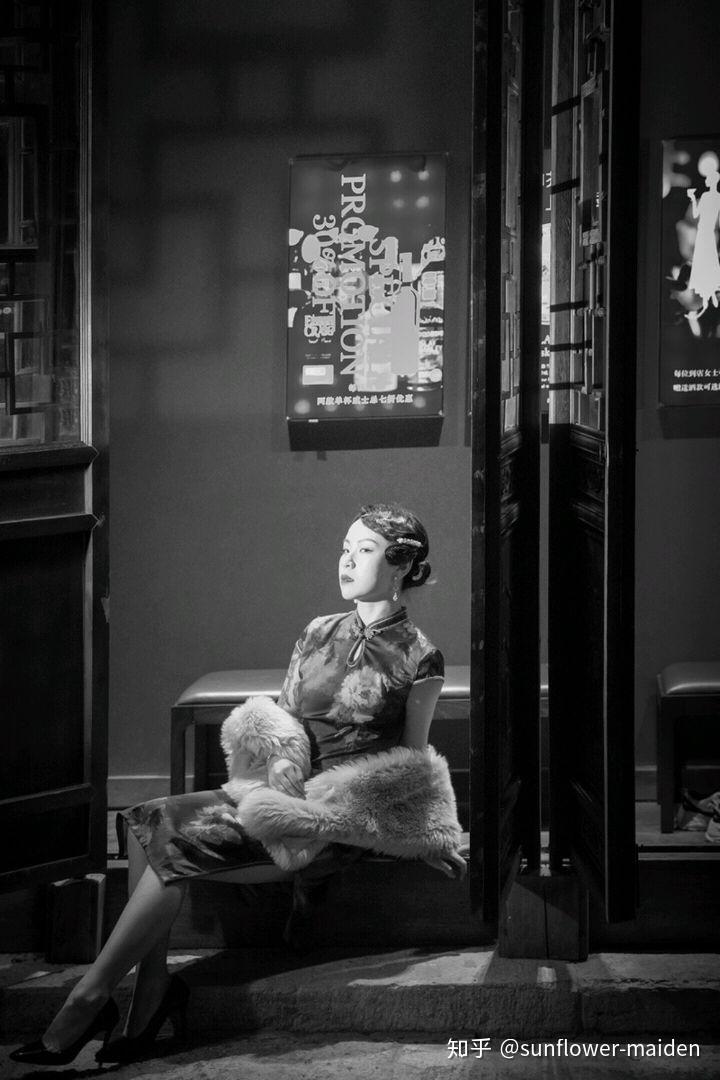 有没有比较民国风的qq背景图求图呀