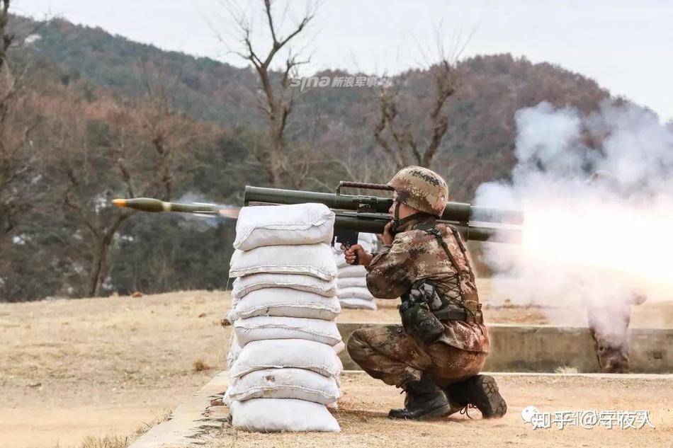 为何m202a四联装火箭筒这么快退出美军现役