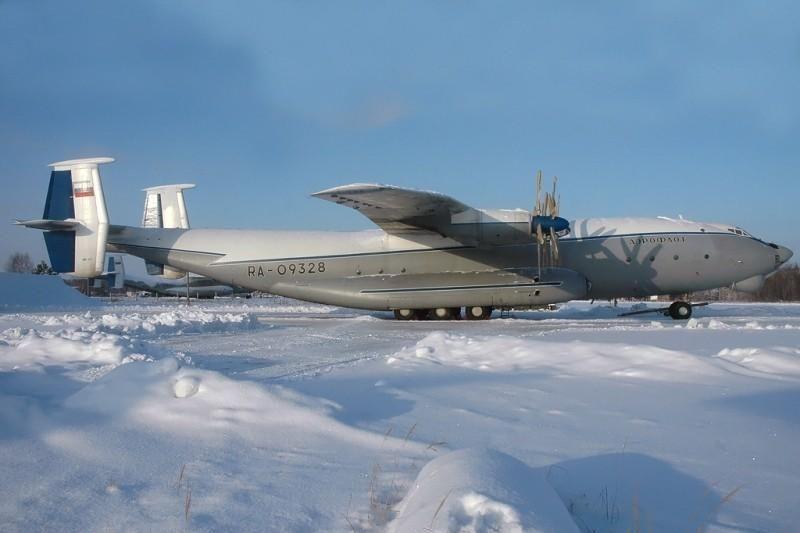 前苏联空军的安22运输机和图114客机的可靠性很差