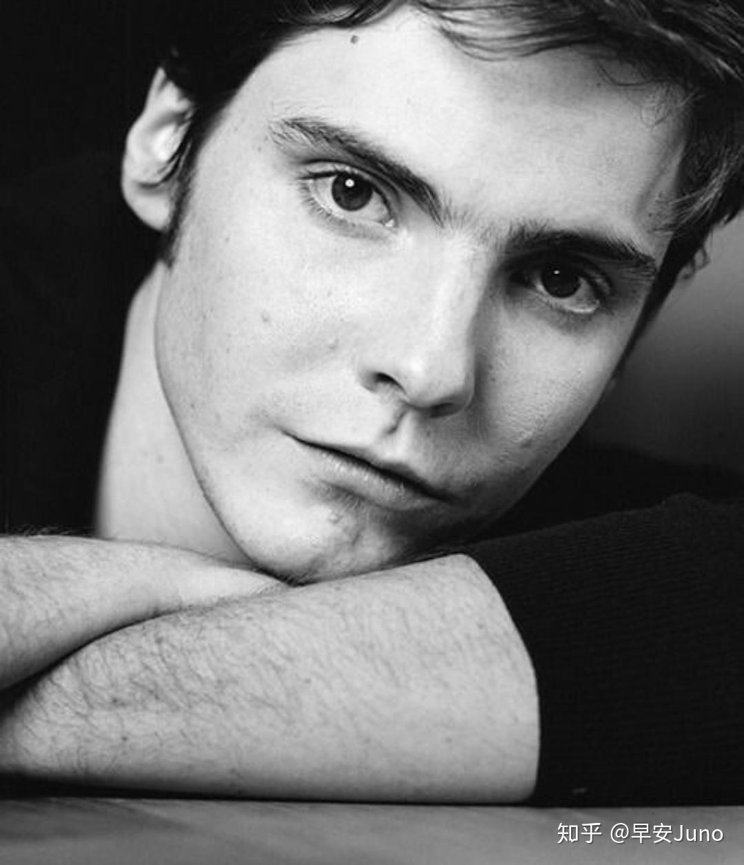 求告诉几个帅气的德国男星91或者好看的德国电影